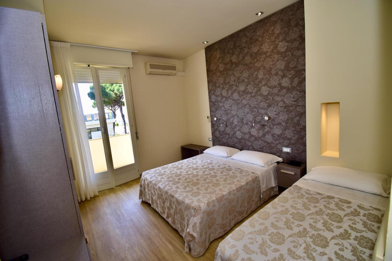 Astor Hotel 3*