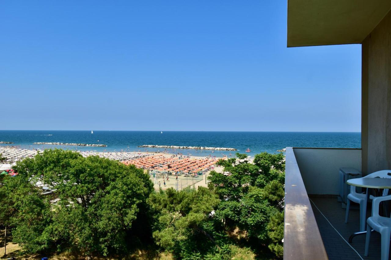 Astor 3*
