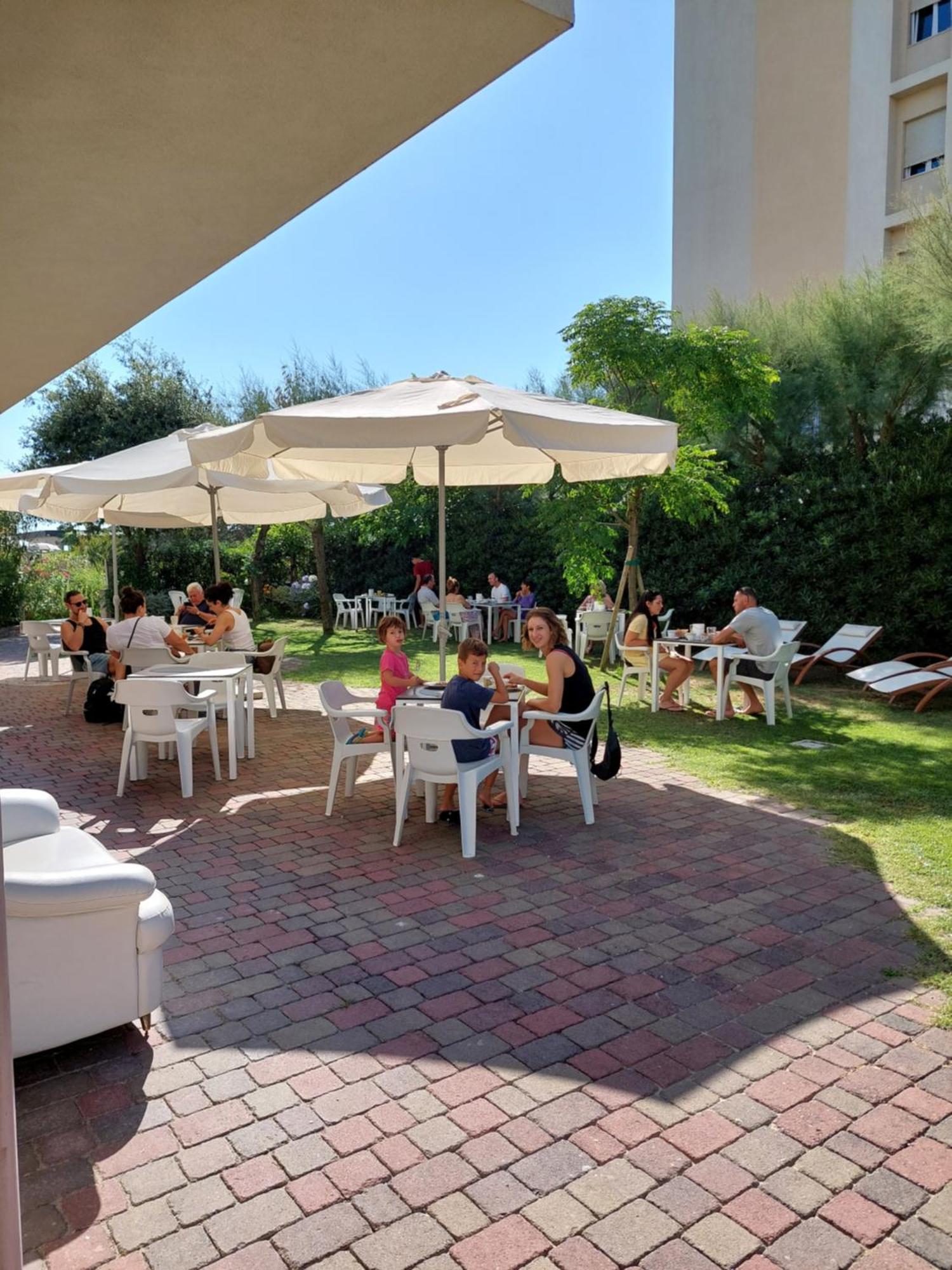 Astor Hotel 3*